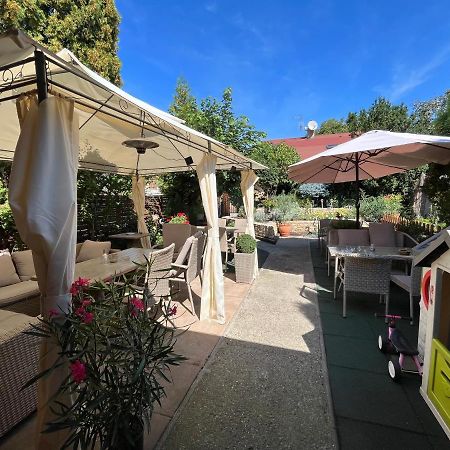 Trenčín Maria Penzion & Restaurant מראה חיצוני תמונה